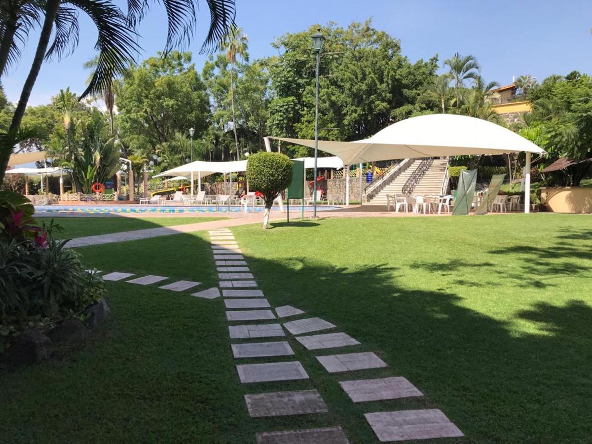 Hotel Coral Cuernavaca Resort & Spa テミスコ エクステリア 写真